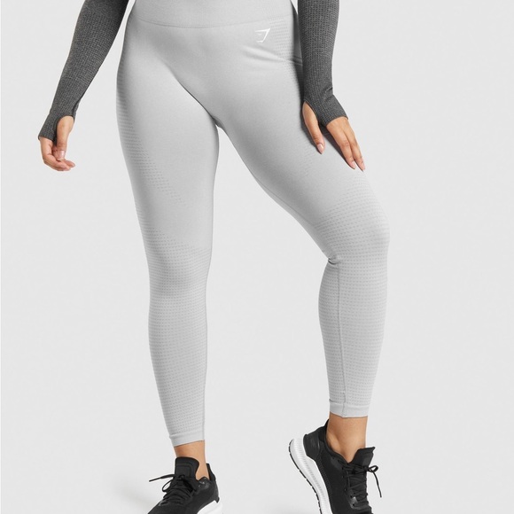 NWT Gymshark Women's Light Gray Leggings - Picture 2 of 9